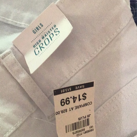 Capris - Picture 2 of 4